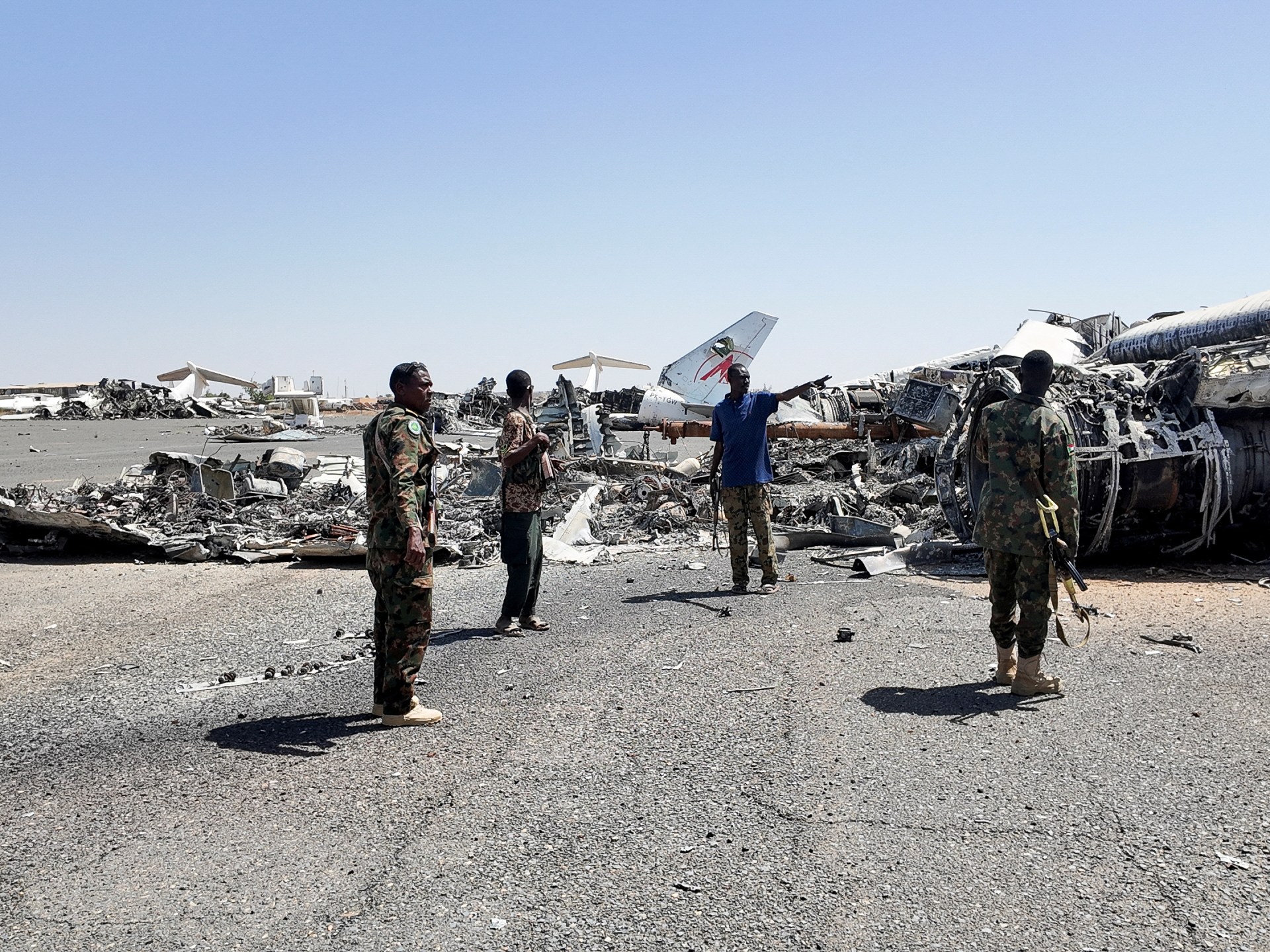 قوات الدعم السريع تستهدف مطار الخرطوم بمسيرات