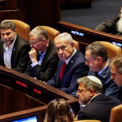 كاتب تركي: نتنياهو قبِل خطة ترامب لكنه يفكر كيف يفشلها