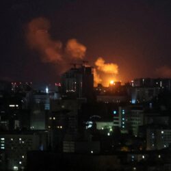 هجوم روسي بقنابل موجهة على أوكرانيا وزيلينسكي يعتزم لقاء ترامب