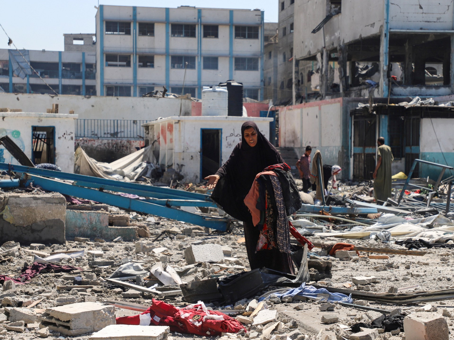 إجلاء فلسطينية سرا من غزة بعد تدخل "فوق العادة" من إدارة ترامب