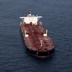 الاحتيال المسكوت عنه.. أعلام السفن في زمن الحرب والعقوبات