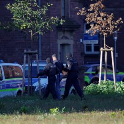 ملاحقة 17 شرطيا ألمانيا للاشتباه بإعاقتهم سير العدالة