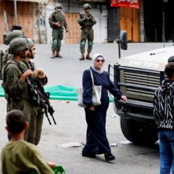 المستوطنون يشنون هجمات بالضفة ويطلقون الرصاص على الفلسطينيين