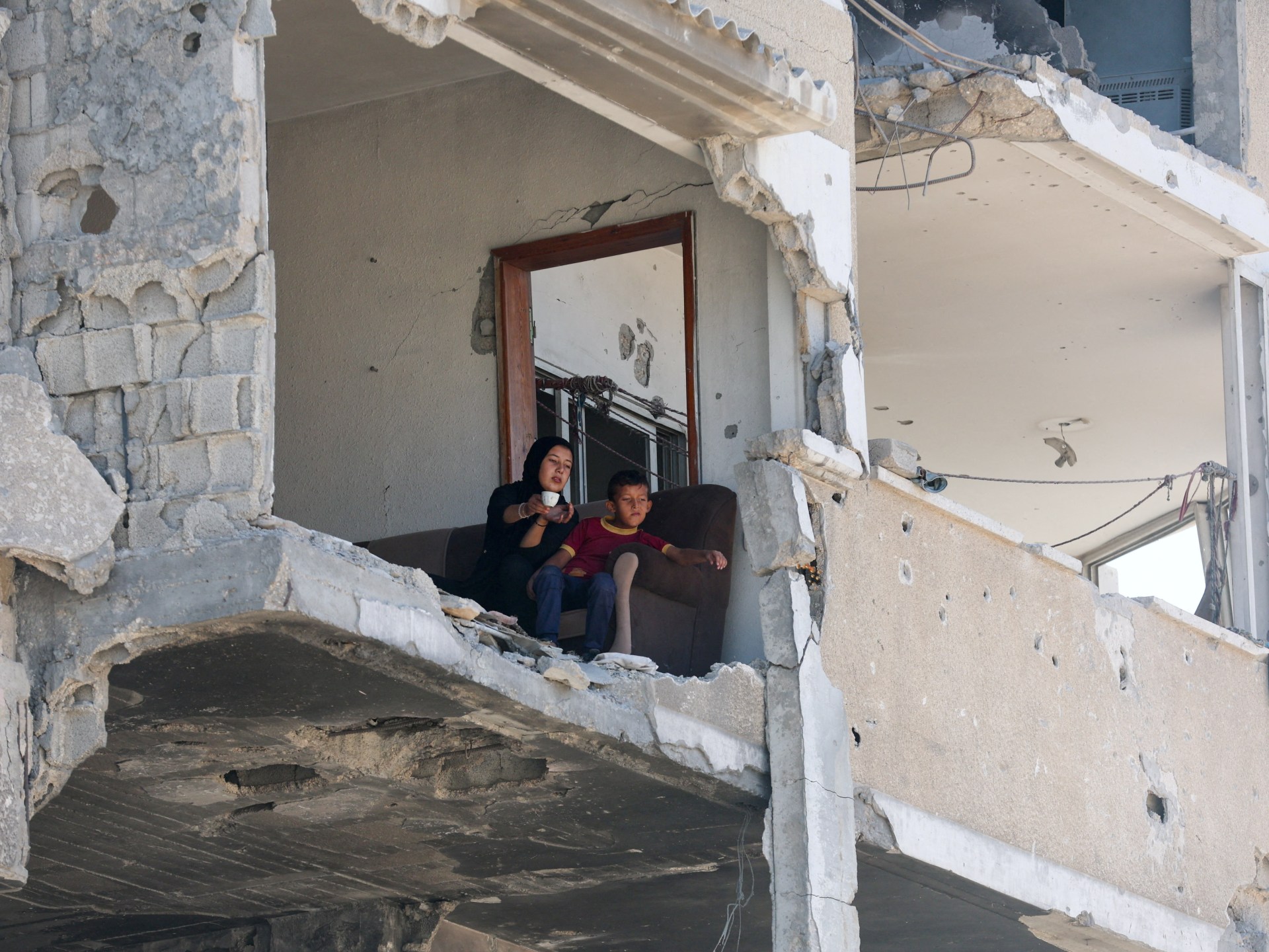 غزة بعد الاتفاق مباشر.. ترامب يعلن بدء المرحلة الثانية والعشائر تتبرأ من العملاء