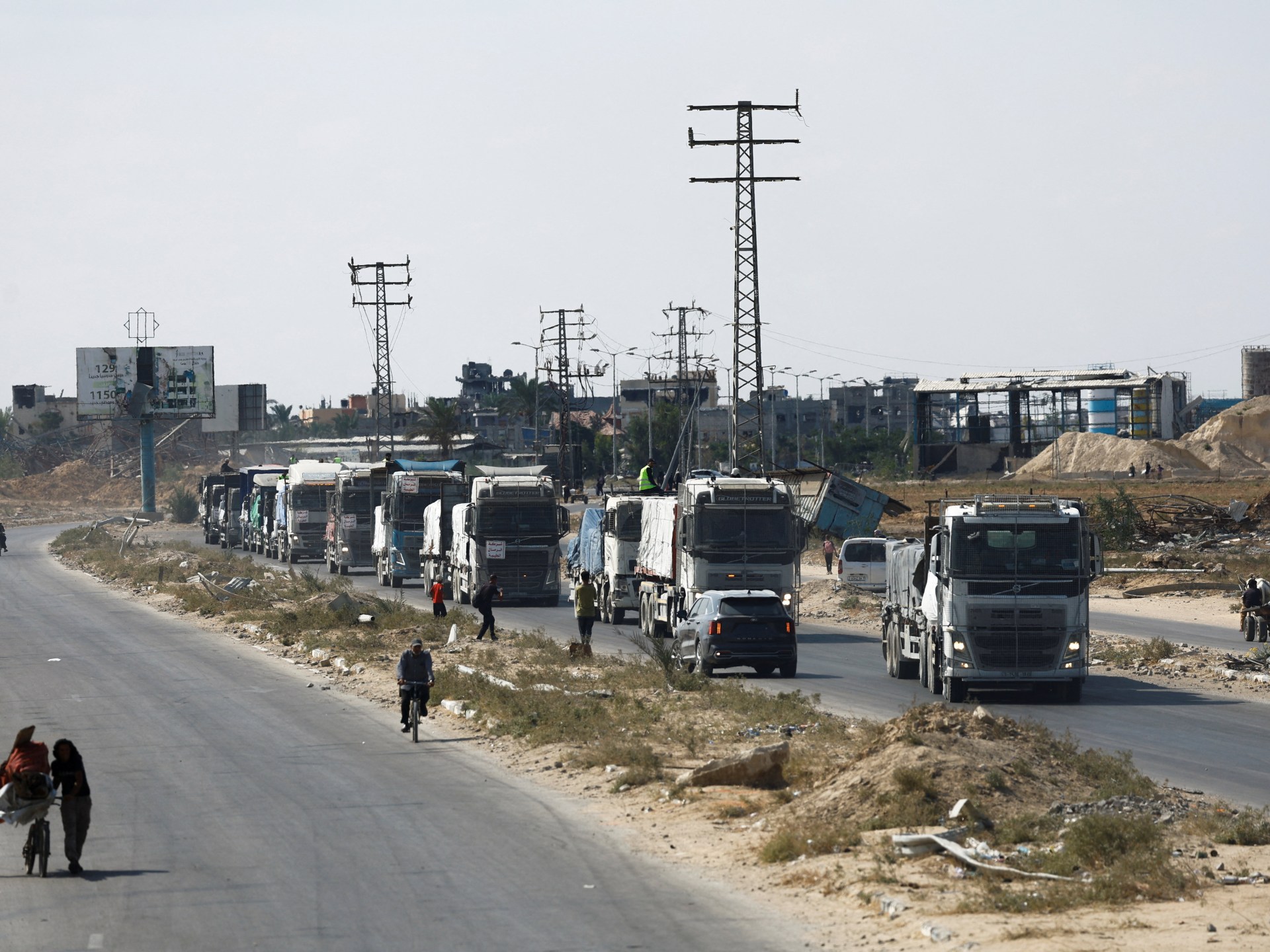 أقل من ألف شاحنة مساعدات دخلت غزة منذ بدء وقف إطلاق النار