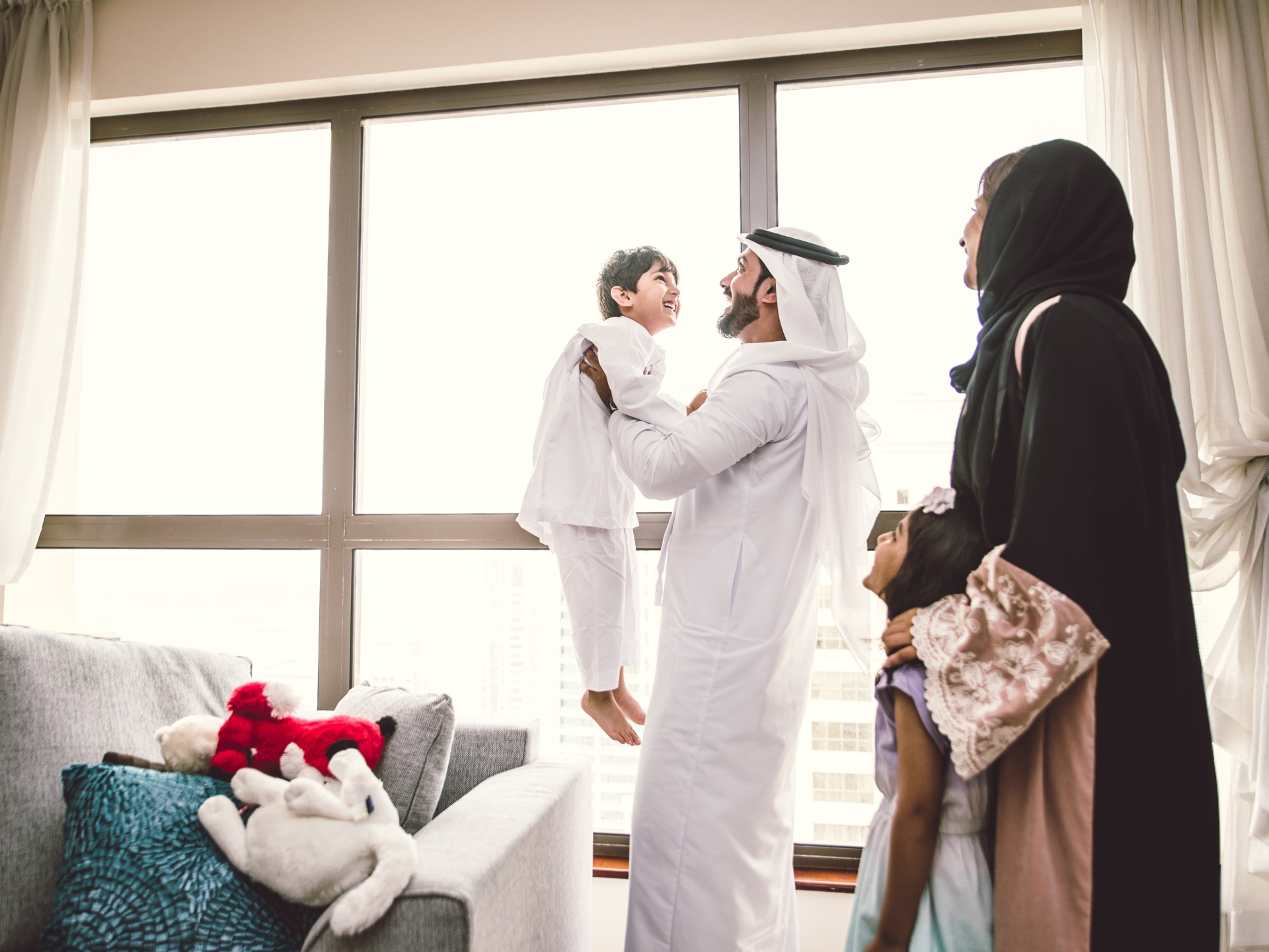 الهداية من الله.. فما دورنا؟" 5 خطوات عملية لتربية الأبناء بنجاح