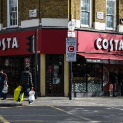 رمز للتعددية الثقافية.. جولة داخل "شارع العرب" في لندن