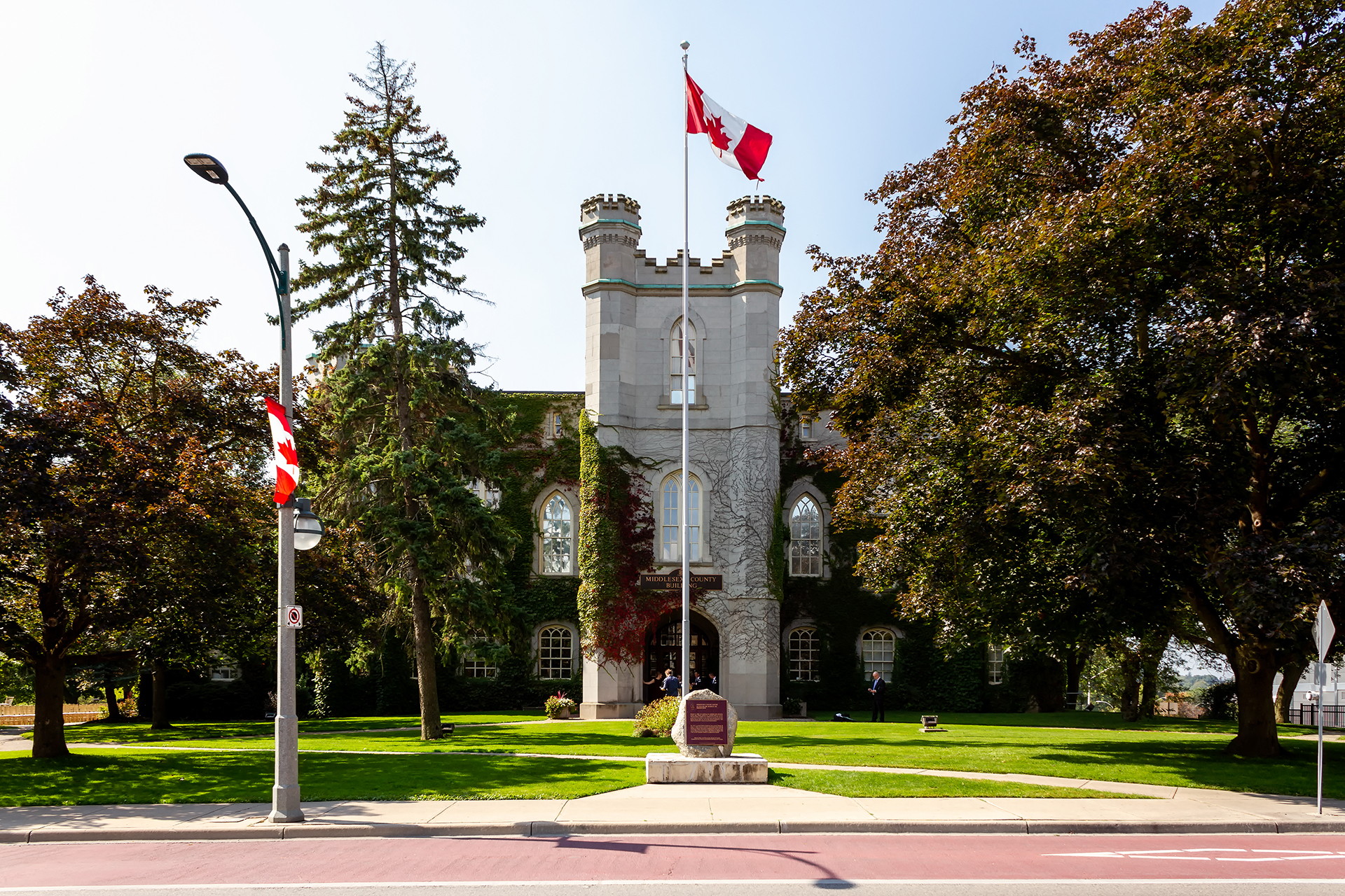 منظمات حقوقية تحذر من ملاحقة مدافعين عن أراضي السكان الأصليين بكندا