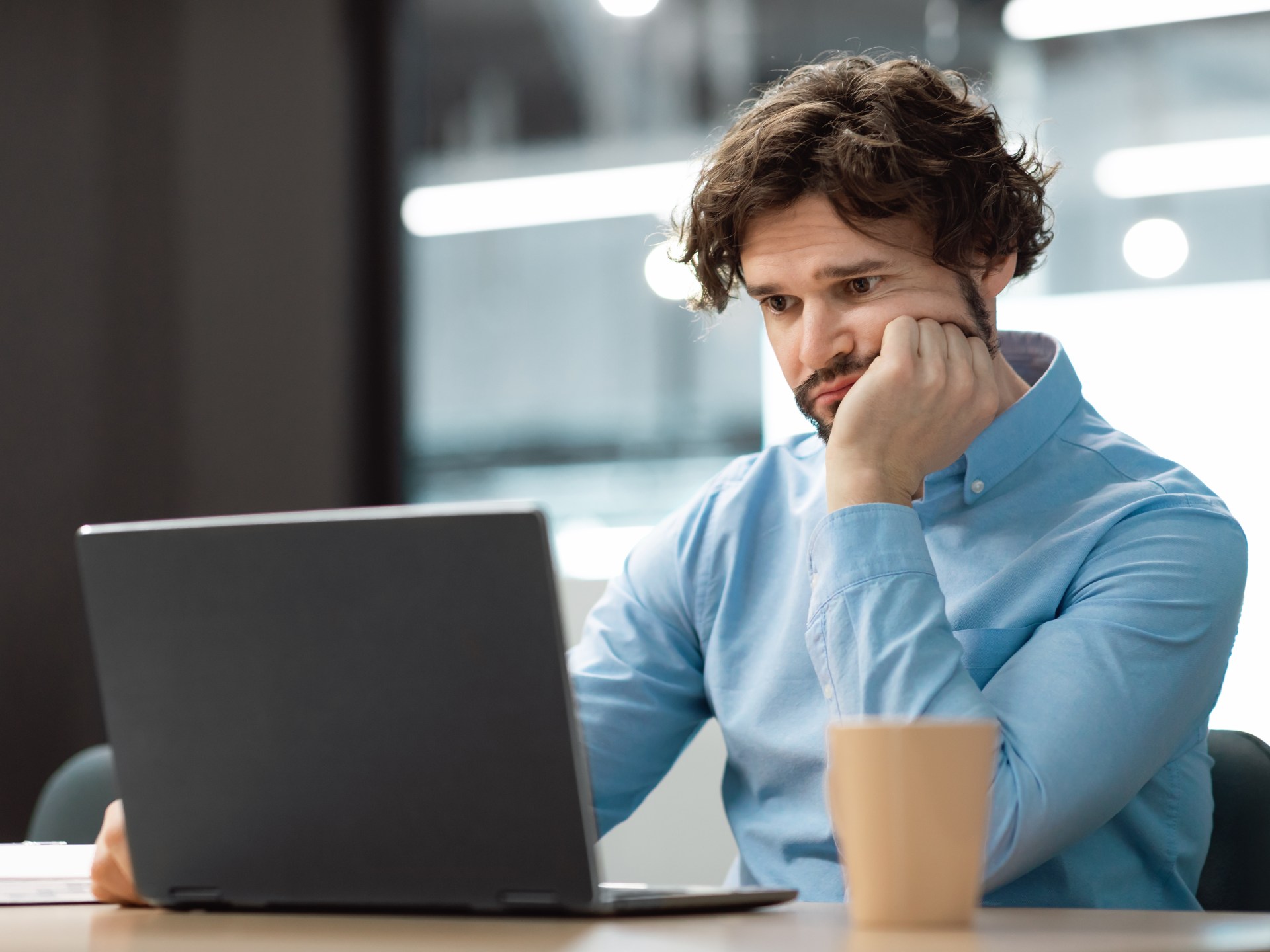 %40 من الأميركيين يستهلكون الأخبار بشكل سلبي.. ما دلالات ذلك؟