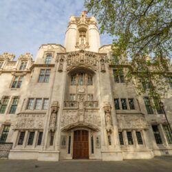 بريطانيا تحاكم 5 شركات سيارات متهمة بالتلاعب بانبعاثات الديزل