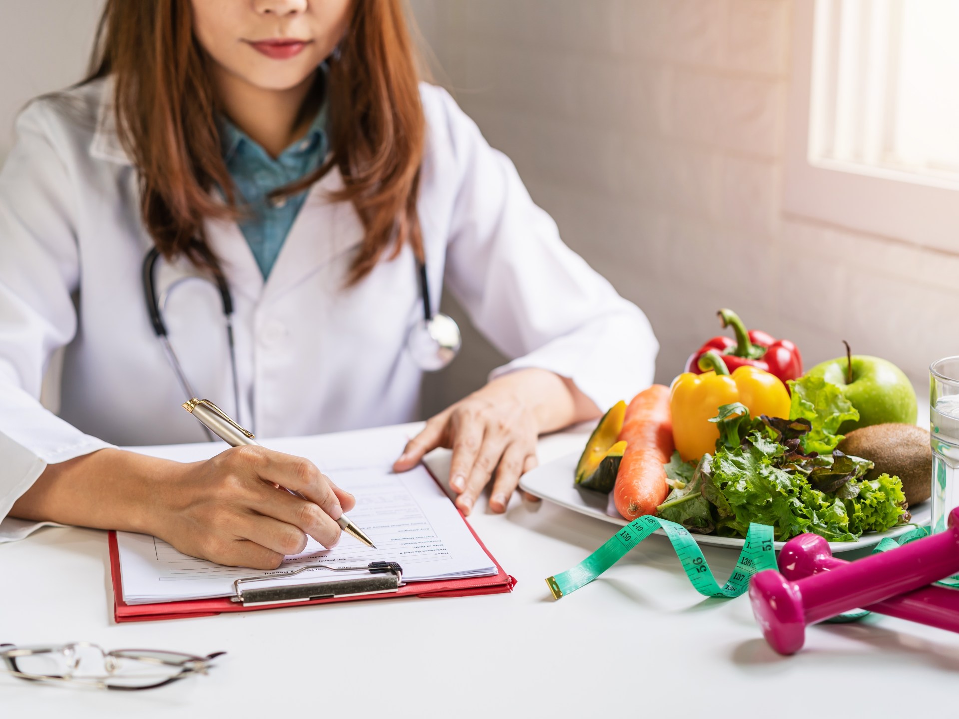 دون حرمان أو حميات قاسية.. 4 أساليب لكبح شهيتك بشكل طبيعي