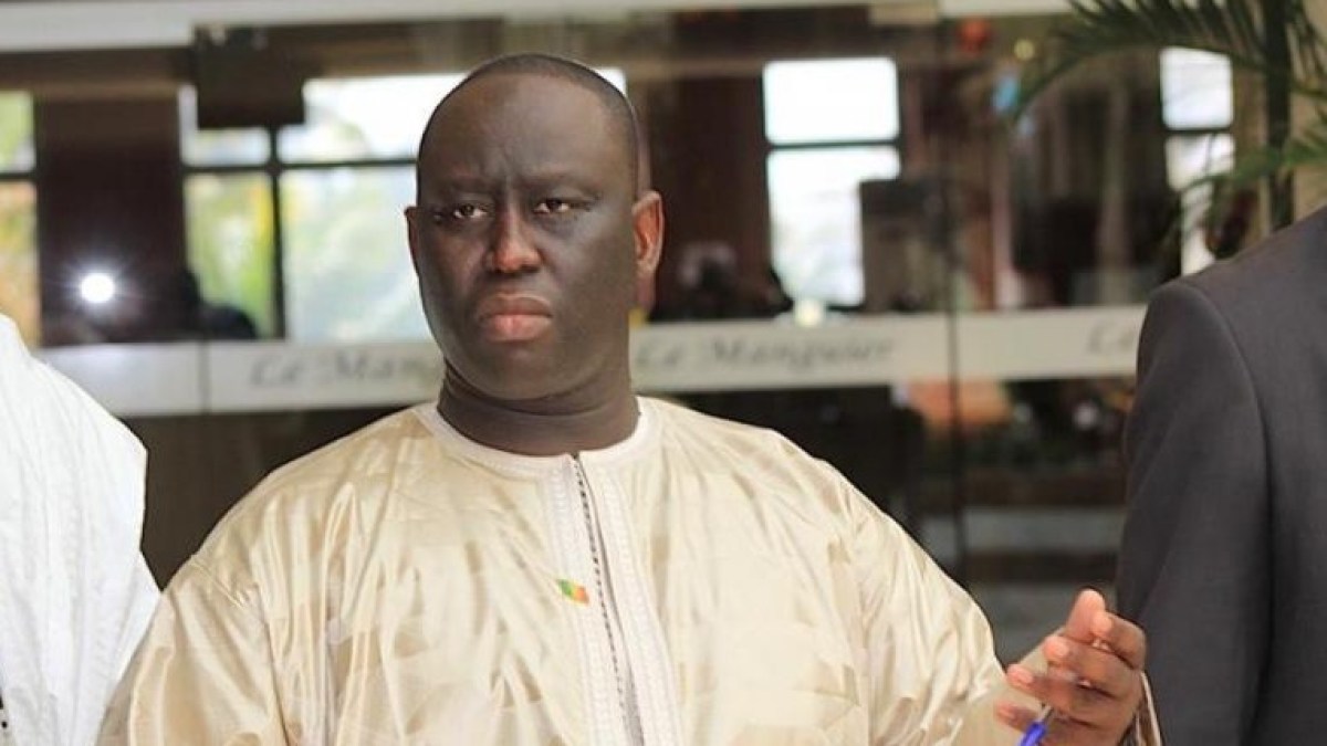 شقيق الرئيس السنغالي السابق وزوجته يخضعان لتحقيقات جنائية