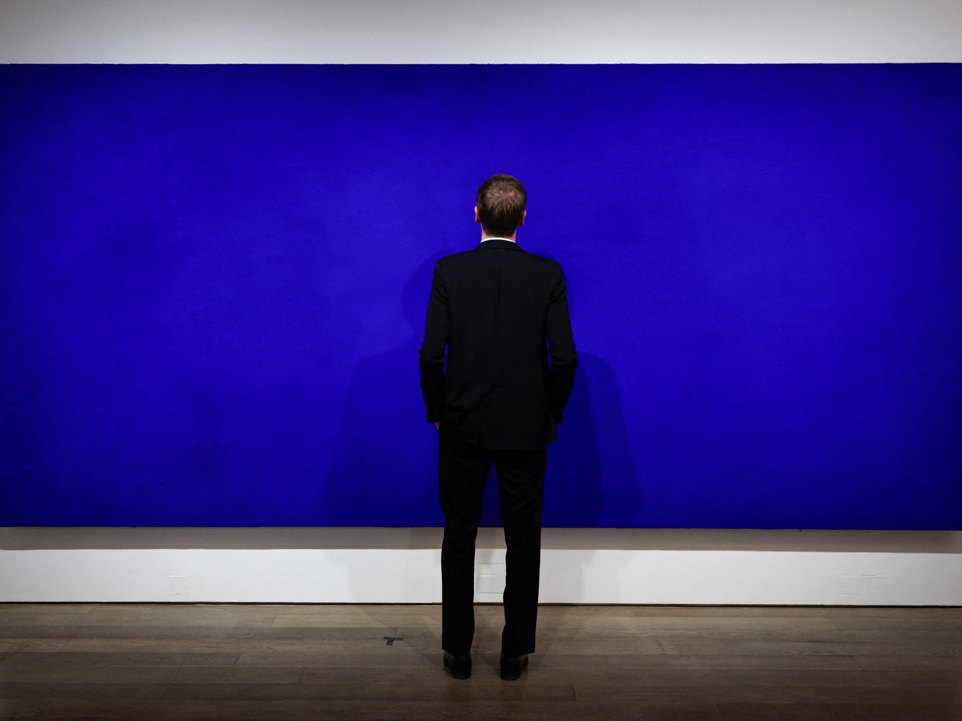 بيع لوحة أحادية اللون مقابل 18.4 مليون يورو في مزاد بباريس