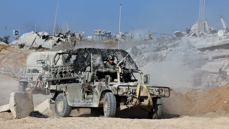 قصف إسرائيلي يستبق مباحثات غزة.. ونتنياهو يذكّر بنموذج لبنان