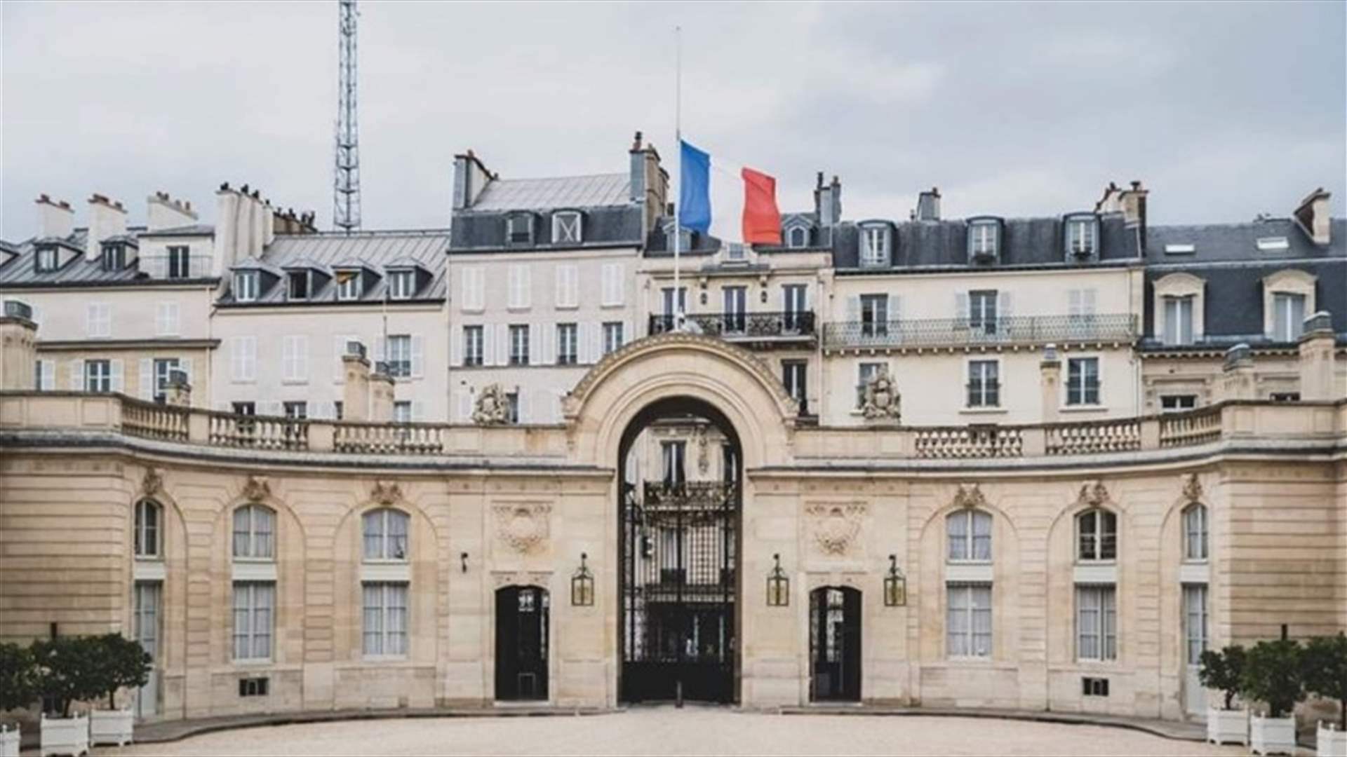 أزمةٌ سياسيّة في فرنسا، لوكورنو يبرّر خروجه السريع من الإليزيه