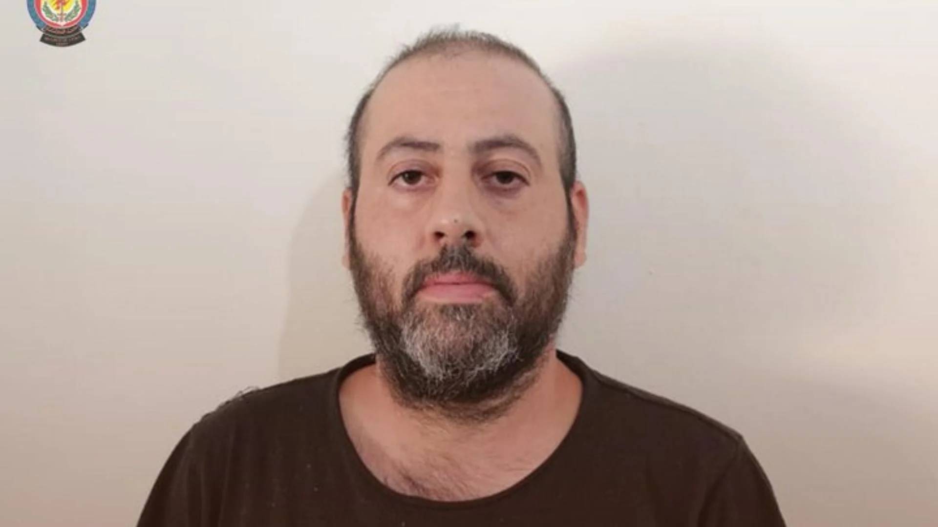 انتحل صفة امرأة وابتزّ رجالًا عبر عقود زواج متعة وهمية