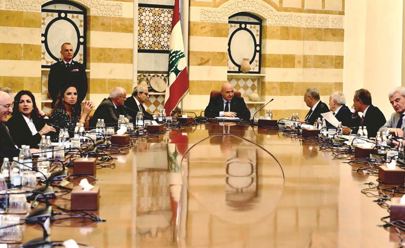 فضل شاكر يسلم نفسه للجيش في مخيم عين الحلوة… “الحزب” يعلن العصيان على حصرية السـلاح