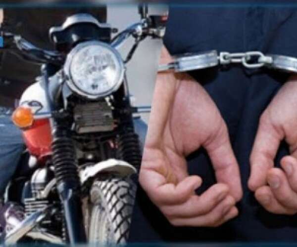 شبكة لسرقة وتهريب الدراجات النارية… وضبط أدوات تزوير
