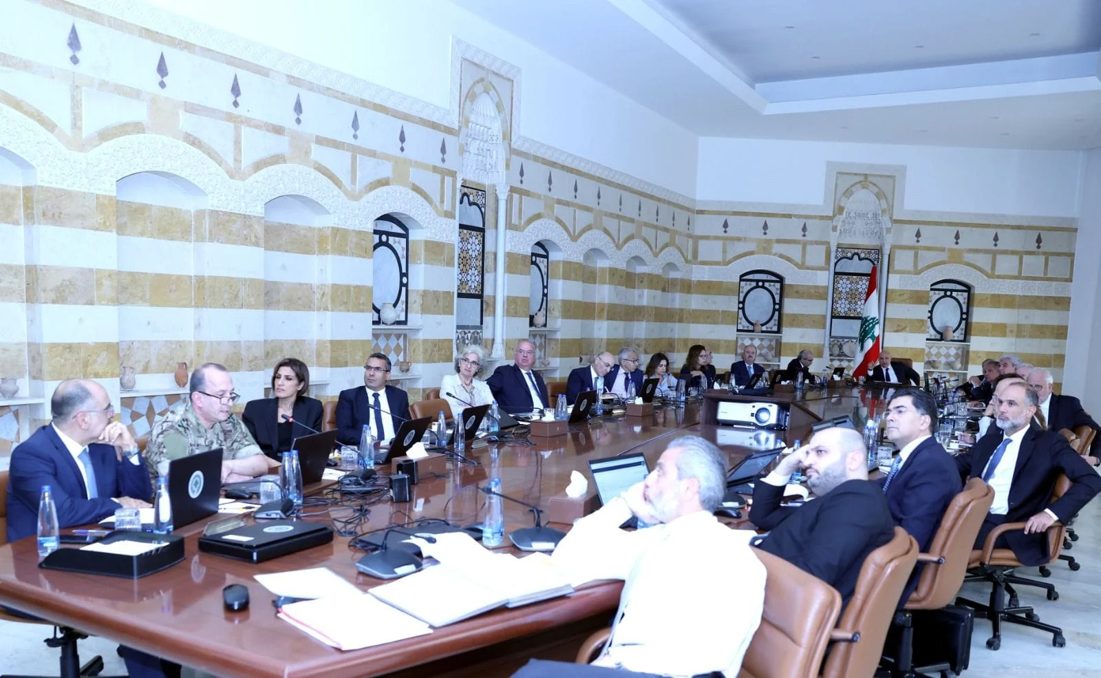 هيكل بالصور والخرائط والأرقام: هذا ما أنجزناه  تنسيق عون – سلام سحب الفتيل وأنصف الدولة