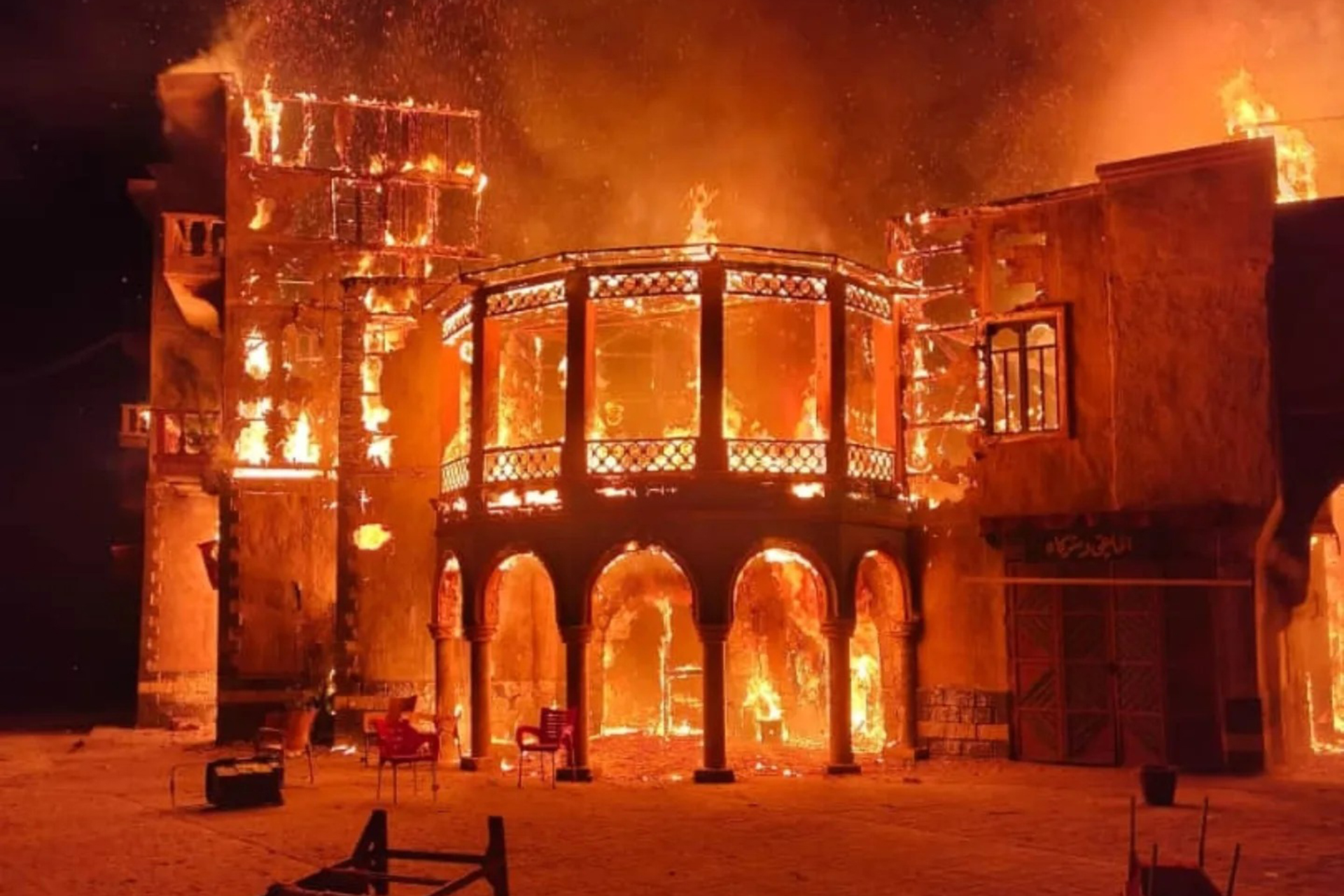 سوريا.. حريق يلتهم موقع تصوير مسلسل "النويلاتي" والخسائر تتجاوز مليون دولار