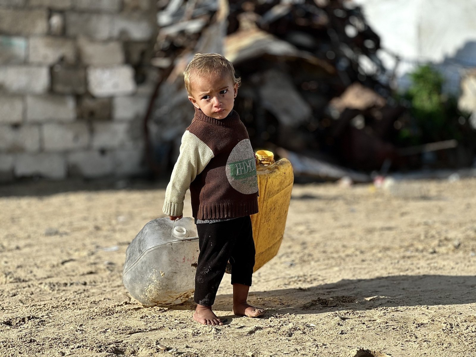 بالصور.. أطفال يدفعون ثمن الحروب 1 11kids 1763632917