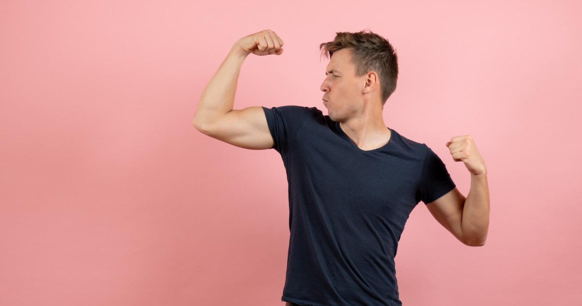 "تي ماكسينغ".. اتجاه جديد يشجع المراهقين على تناول هرمون التستوستيرون