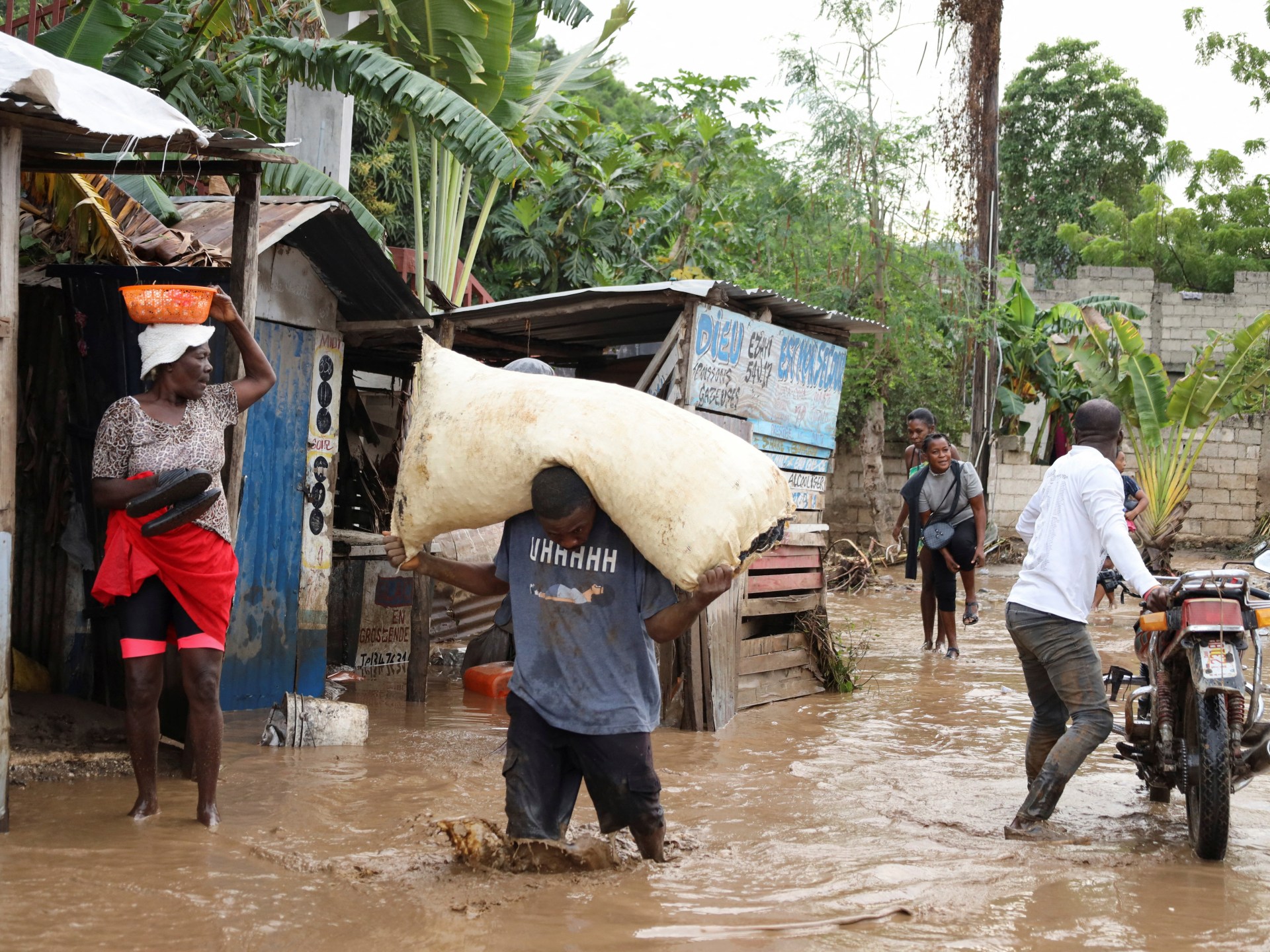 إعصار ميليسا يتبدد مخلفا 50 قتيلا وأضرارا فادحة بالكاريبي