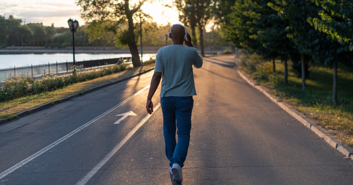 ما فوائد المشي في المناطق الحضرية؟