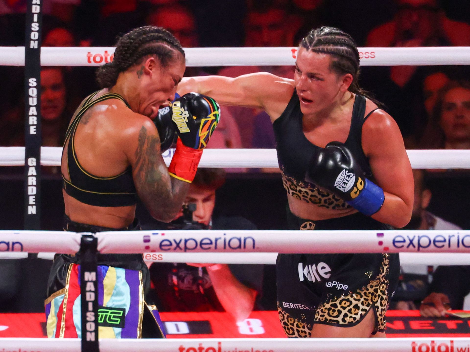 ملاكمة تتنازل عن لقبها العالمي احتجاجا على عدم المساواة مع الرجال