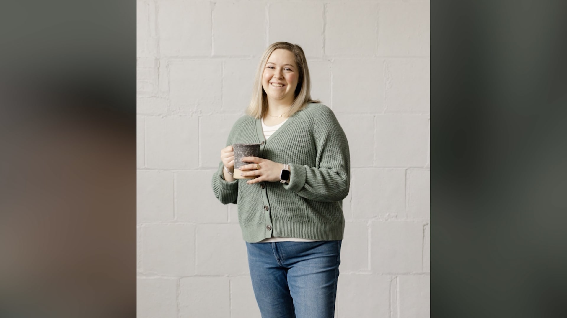 بعد سنوات من التجاهل الطبي.. امرأة تجد سبيلًا للتخفيف من آلام بطانة الرحم المهاجرة