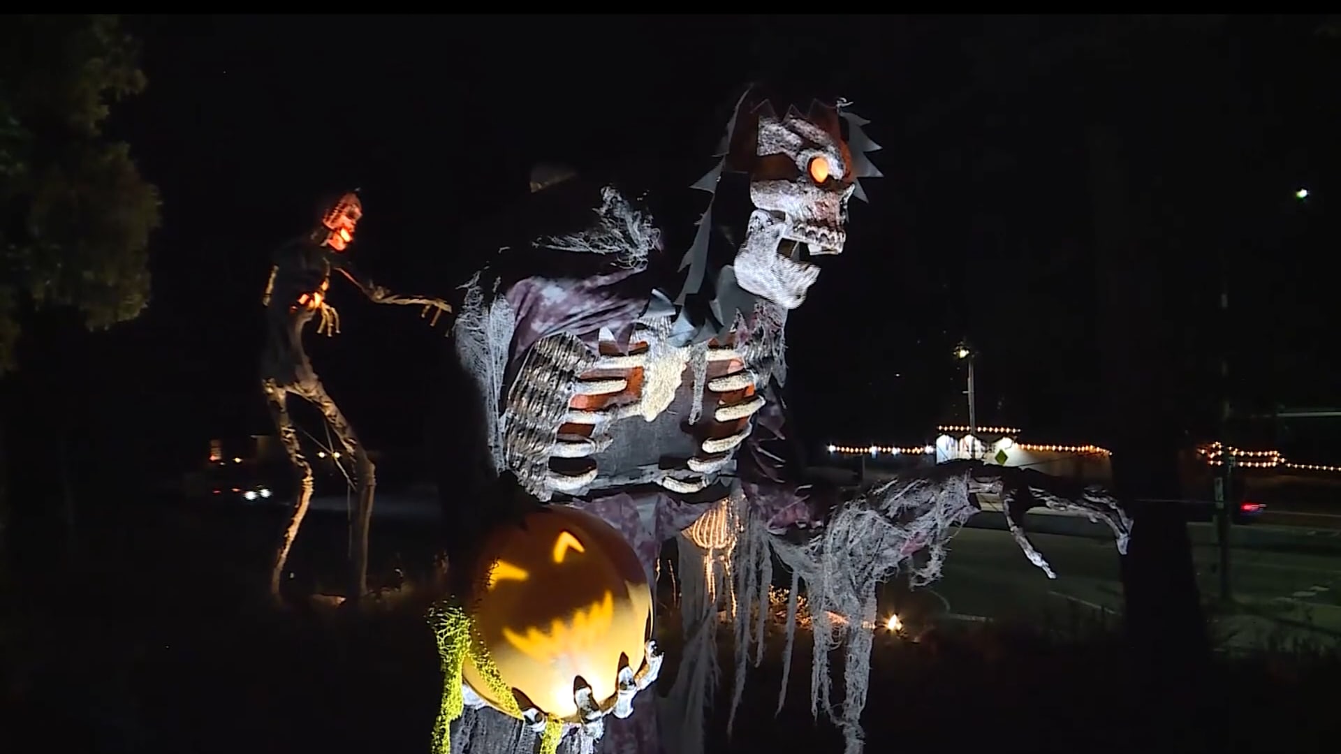 في الهالوين.. هل تجرؤ على زيارة "الغابة المسكونة"؟ مبتدعها يدعو الأطفال من ذوي التنوع العصبي إلى اكتشافها