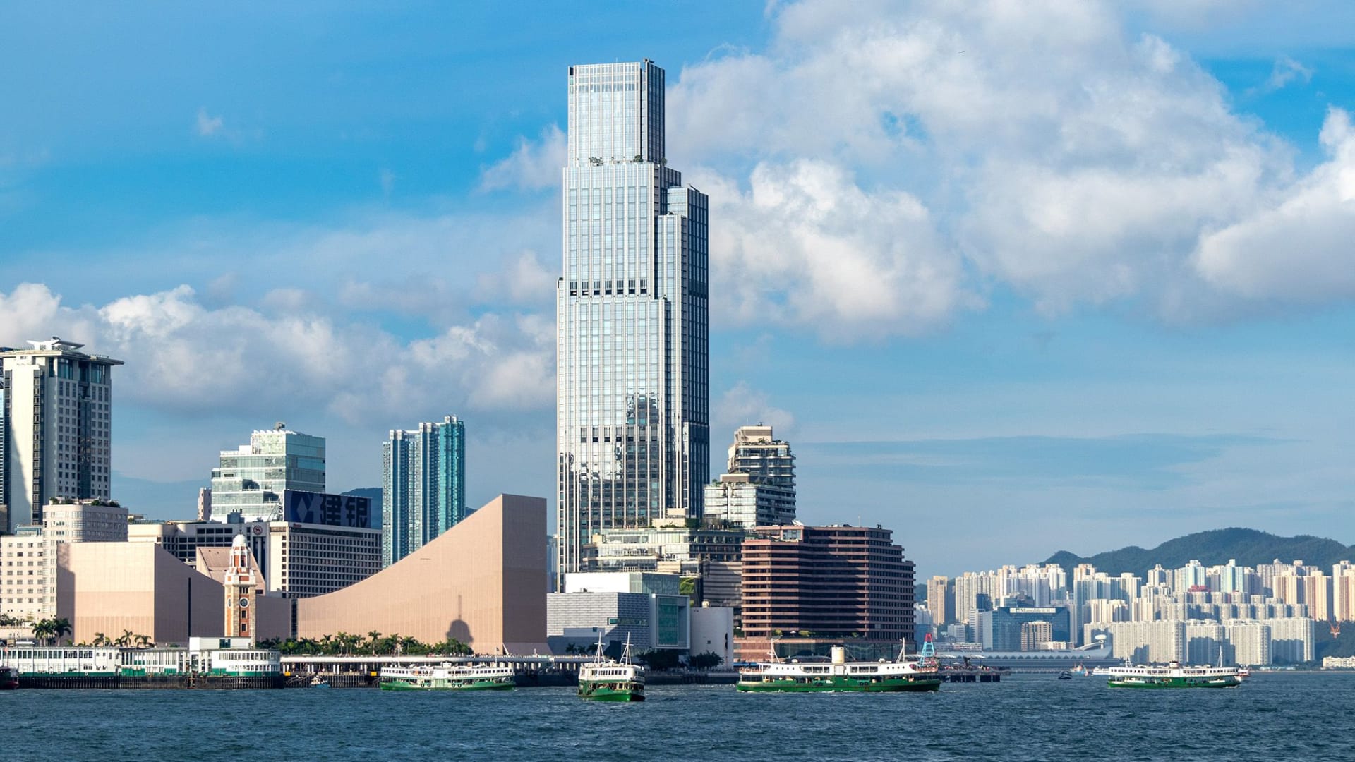 3 منها في دبي.. الكشف عن أفضل 50 فندقا في العالم للعام 2025