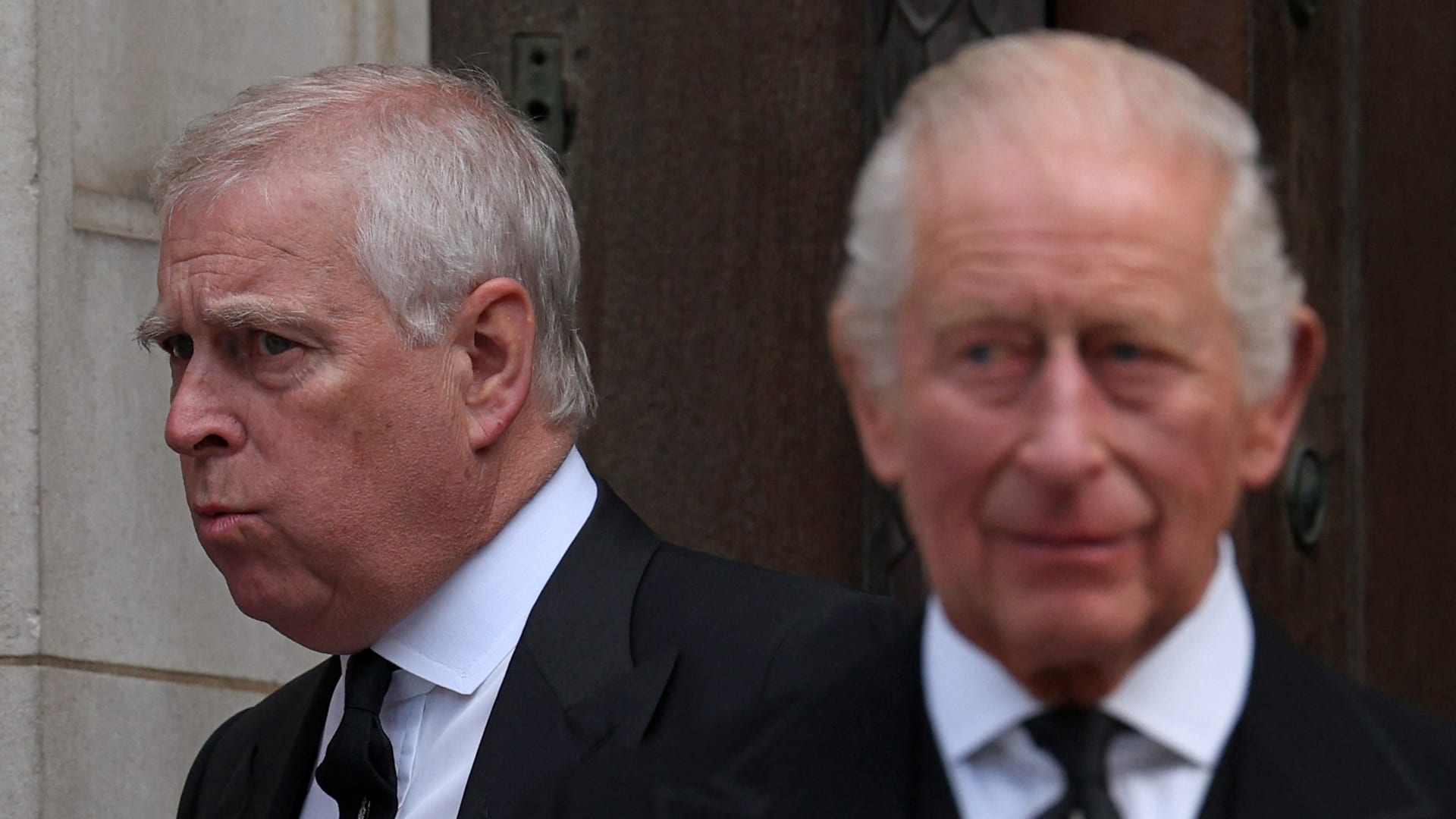 بعد سقوطه المدوي من العائلة الملكية.. أين سيعيش الأمير أندرو وكيف ستكون حياته؟ إليكم ما نعلم