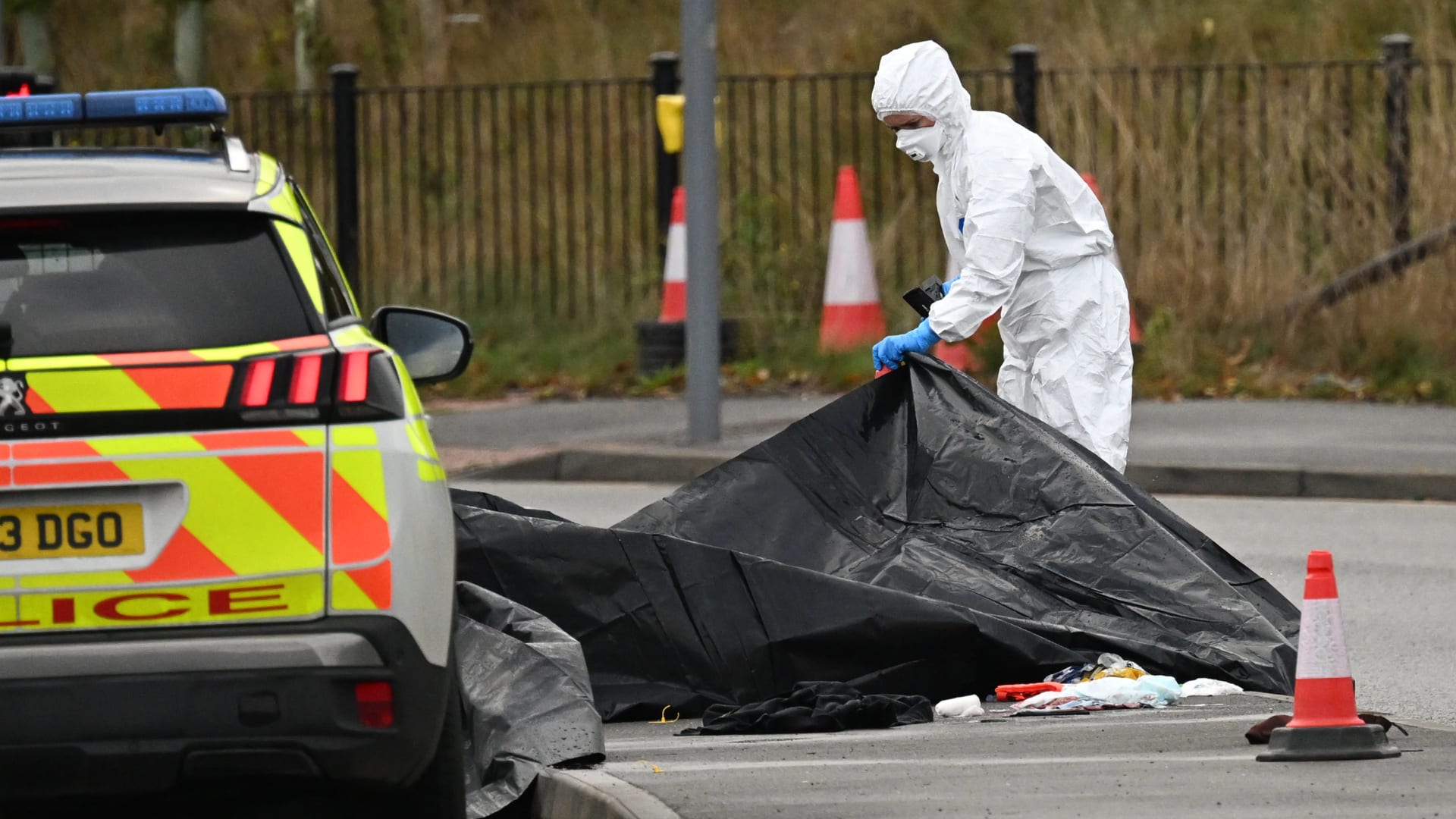 موقع جريمة الطعن وبُعدها عن قلب لندن مع تحقيق ضباط مكافحة الإرهاب