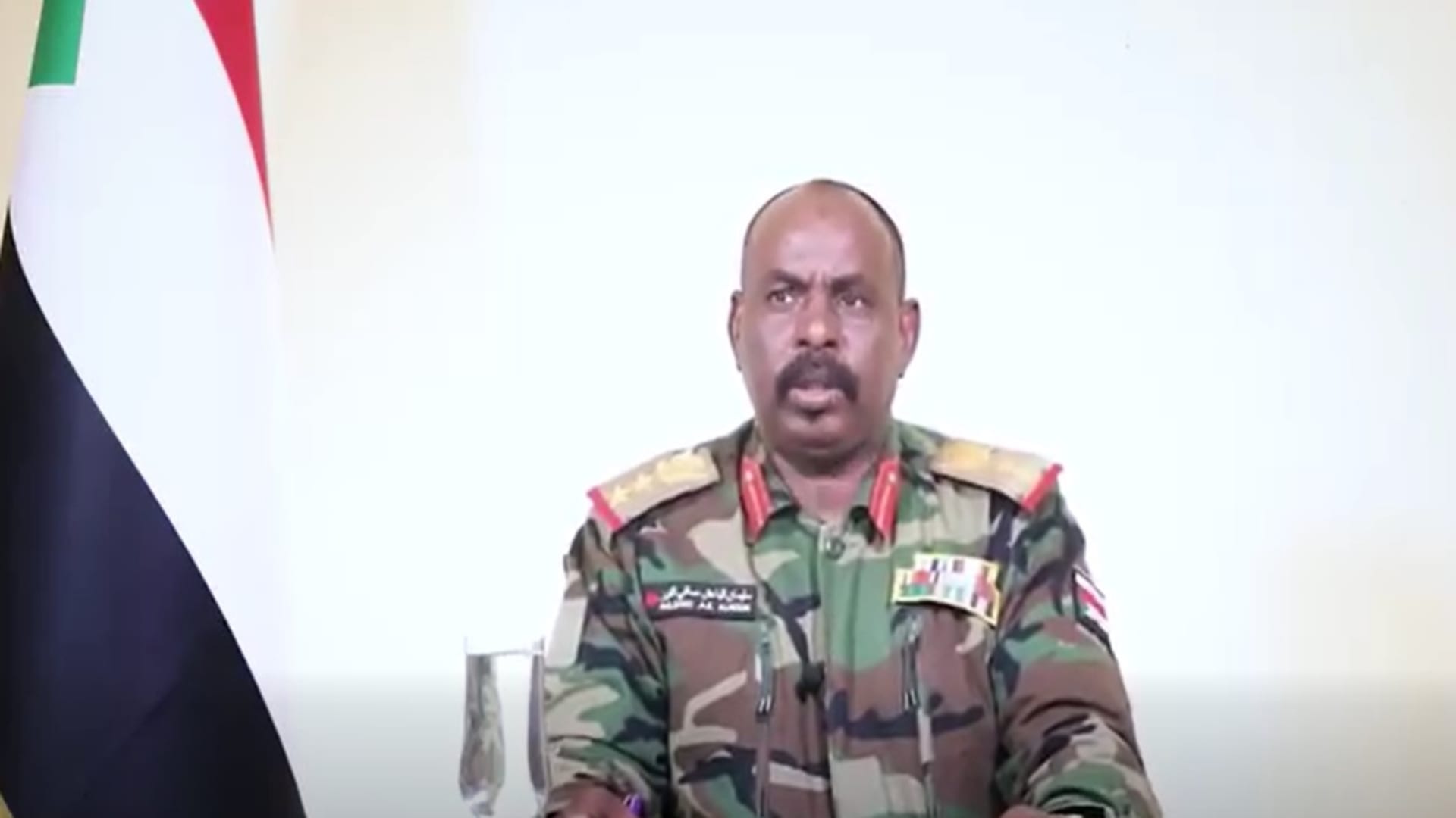 فيديو متداول لـ"انشقاق ضابط في الجيش السوداني".. هذه حقيقته