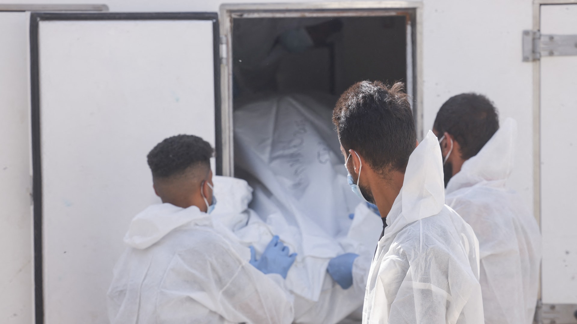 "صحة غزة" تعلن إعادة إسرائيل جثامين 45 فلسطينيا