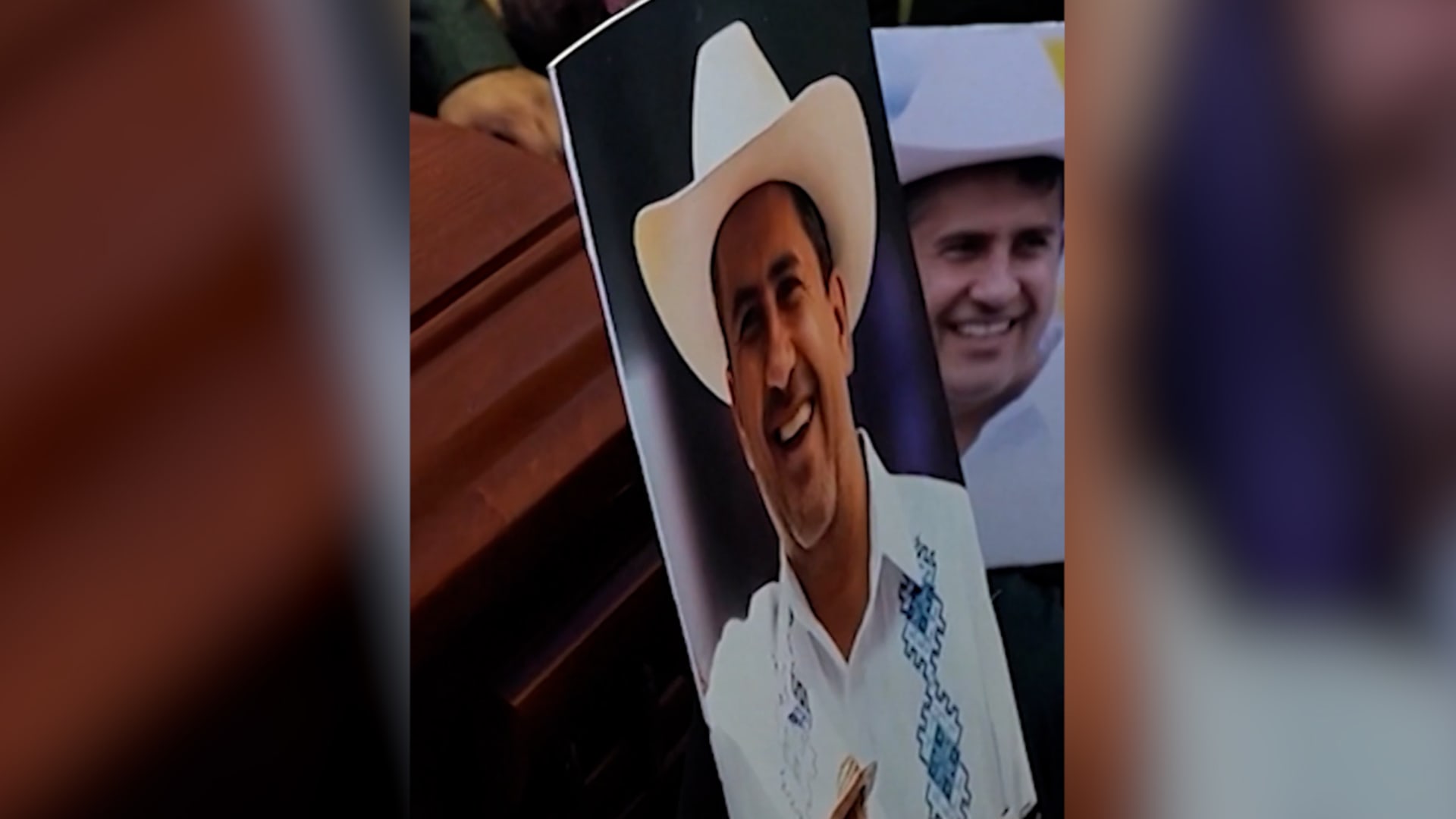 انتقد الكارتلات فقتلوه.. عمدة يفارق الحياة رميًا بالرصاص في "يوم الموتى"