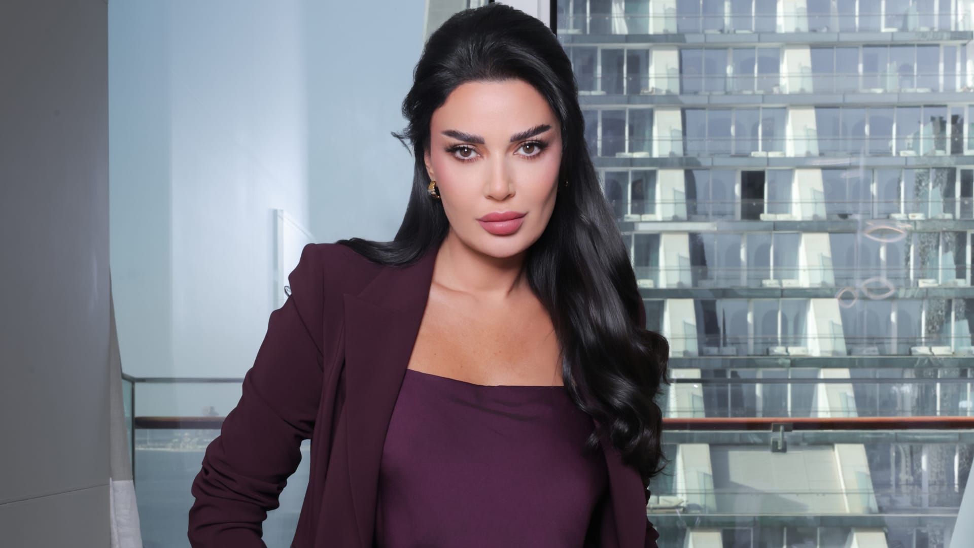 سيرين عبد النور..إطلالات تجمع بين الكلاسيكية والجرأة