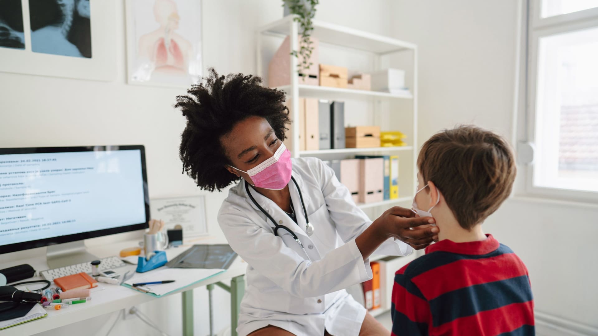 علاج التهاب الحلق في المنزل..طرق فعالة للتخفيف من الألم