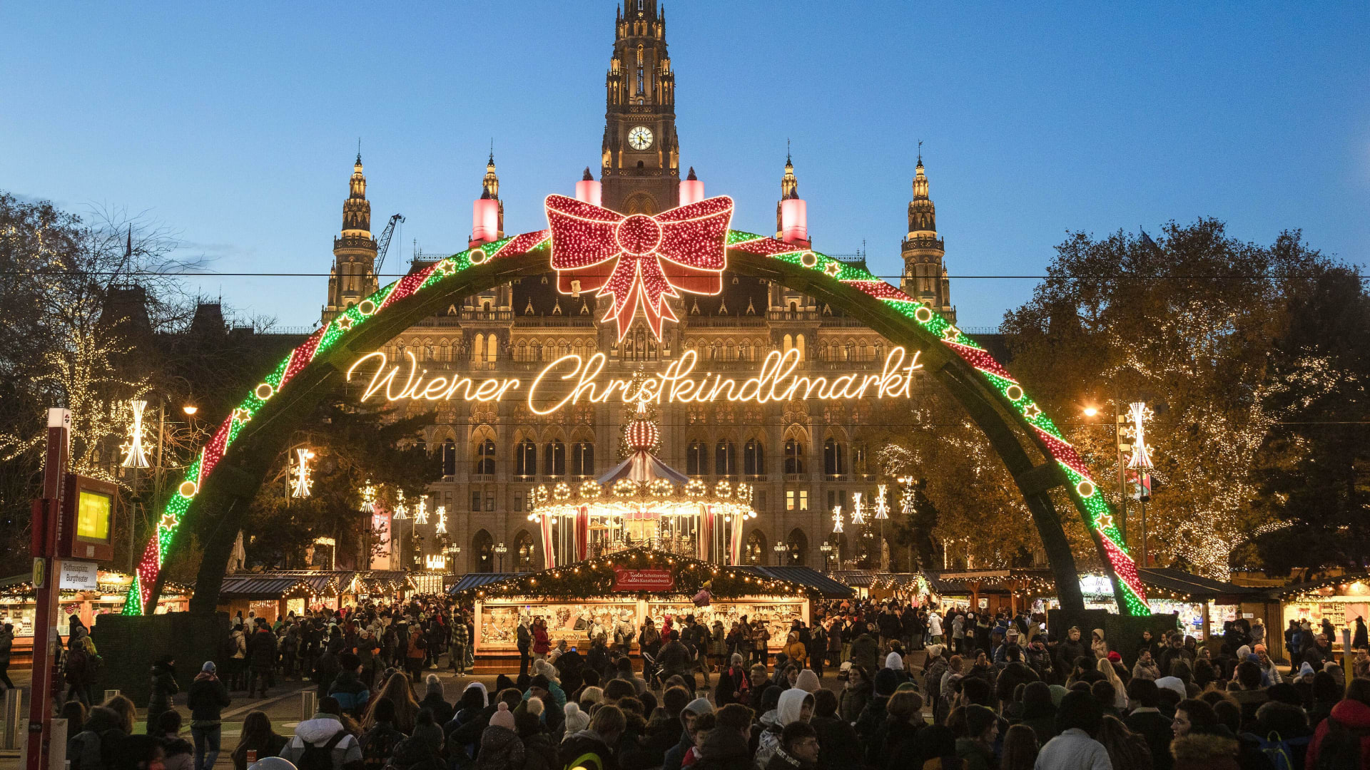 2025: جولة في أروع أسواق عيد الميلاد الأوروبية