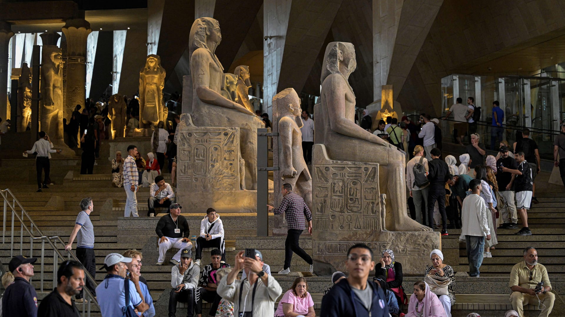 مصر.. بعد جدل فتوى مفتي السعودية السابقة.. الأوقاف توضح ماذا عبد المصريون القدماء وسط ربطها بالمتحف الكبير