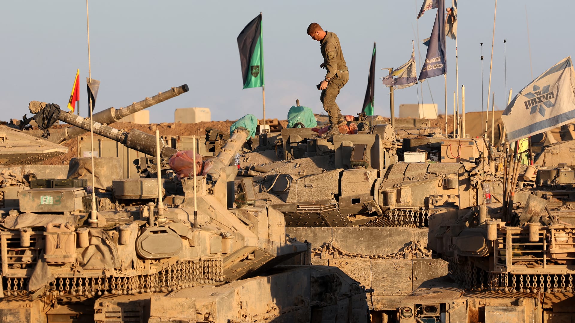 الجيش الإسرائيلي يكشف عملياته بخان يونس بعد بدء وقف إطلاق النار