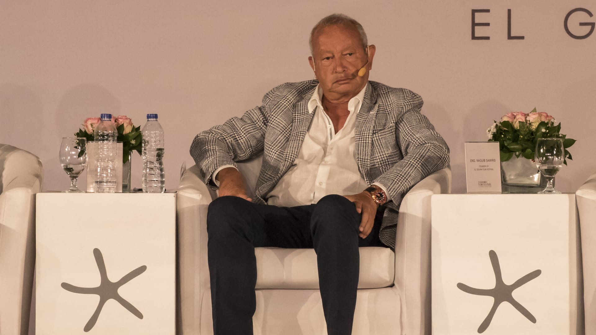 بكلمة واحدة.. نجيب ساويرس يرد على تساؤل عن مصير حزب المصريين الأحرار وتوفيق عكاشة يعلق