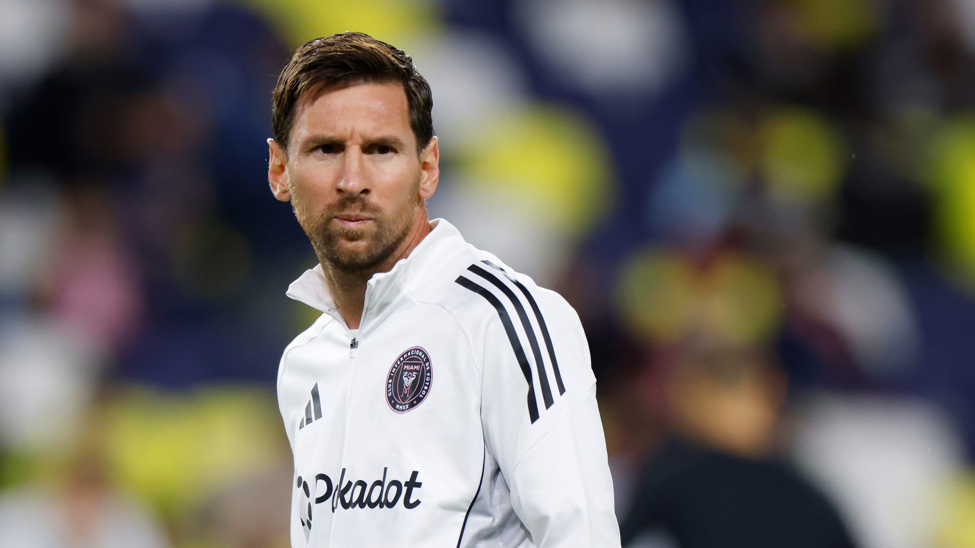 "آمل أن أعود يوماً ما".. ميسي يزور ملعب "سبوتيفاي كامب نو"