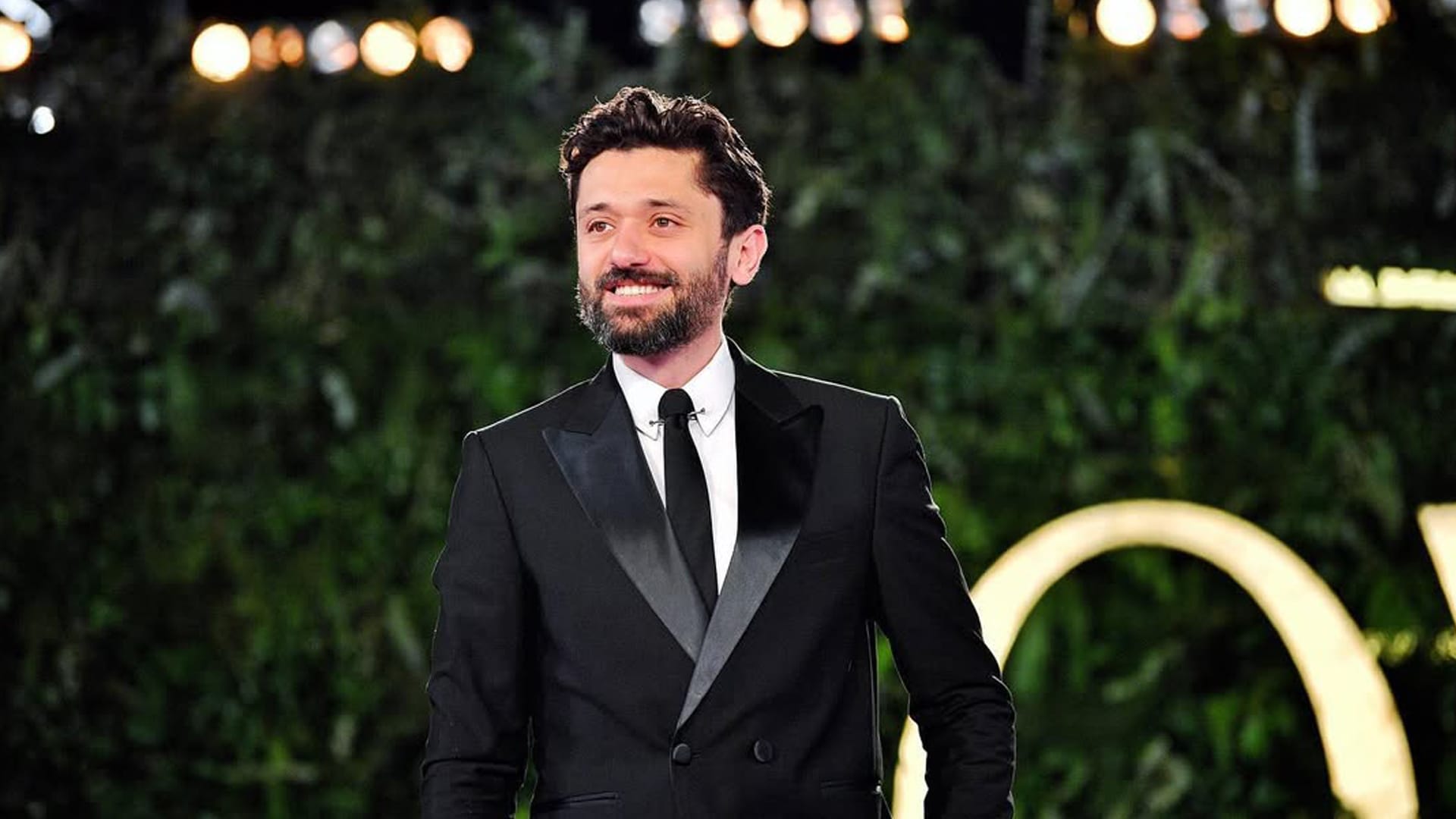 مصر.. كريم محمود عبد العزيز يعلن انفصاله رسميًا عن زوجته آن الرفاعي