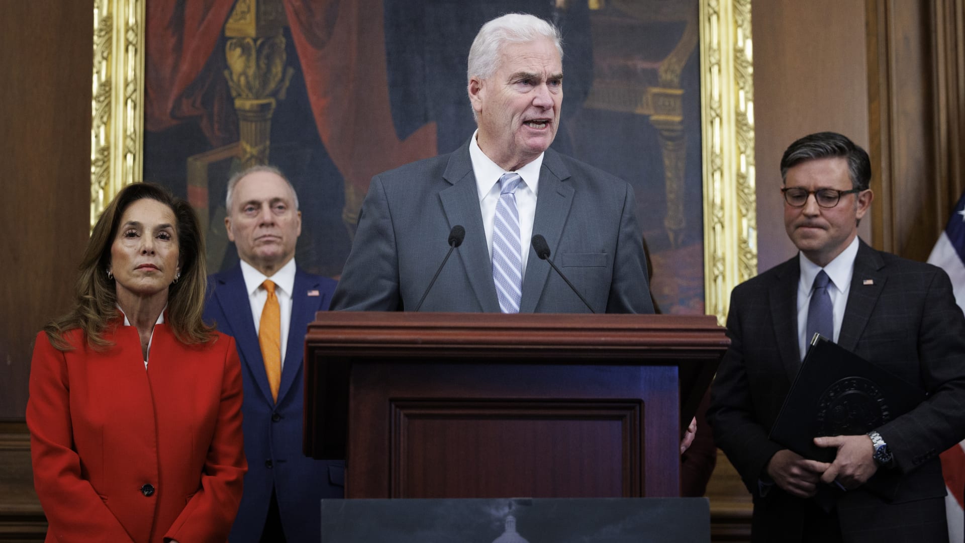 قيادي بمجلس النواب يحدد موعد التصويت لإعادة فتح الحكومة الأمريكية