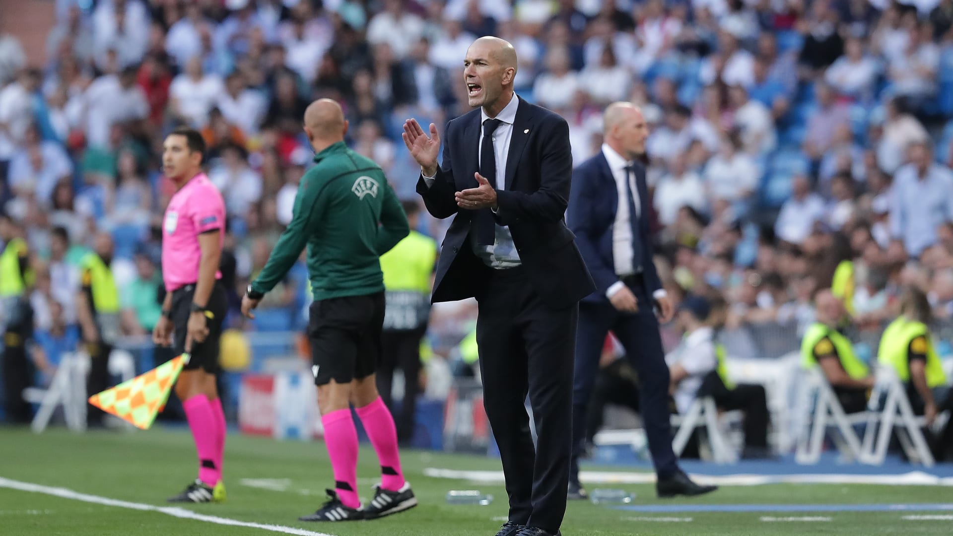 بعدما أبدى رغبته في قيادة منتخب بلاده.. زيدان يتحدث عن موعد عودته للتدريب