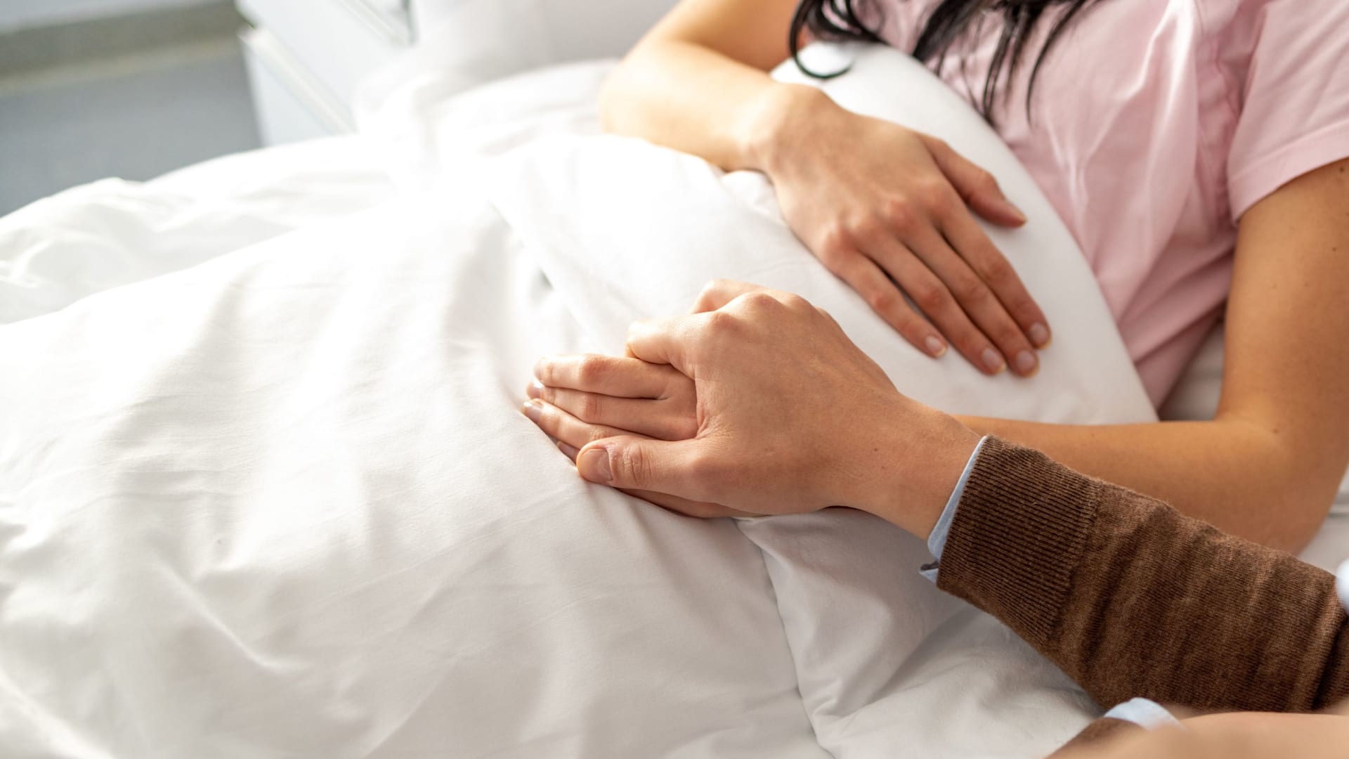 أعراض التهاب المرارة..كيف تختلف عن آلام البطن الأخرى؟