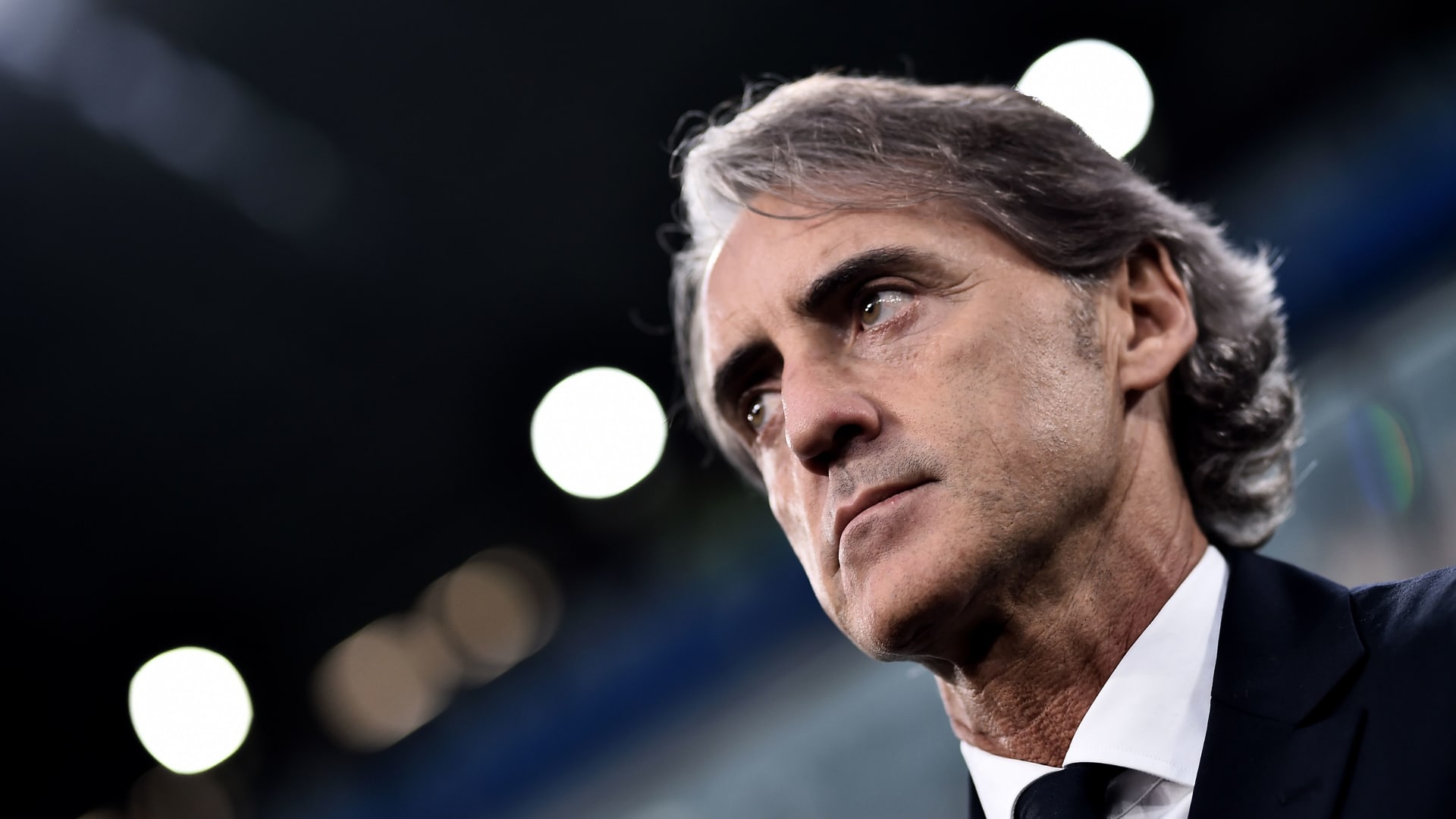 السد يُعلن التعاقد مع روبيرتو مانشيني لتولي القيادة الفنية للفريق