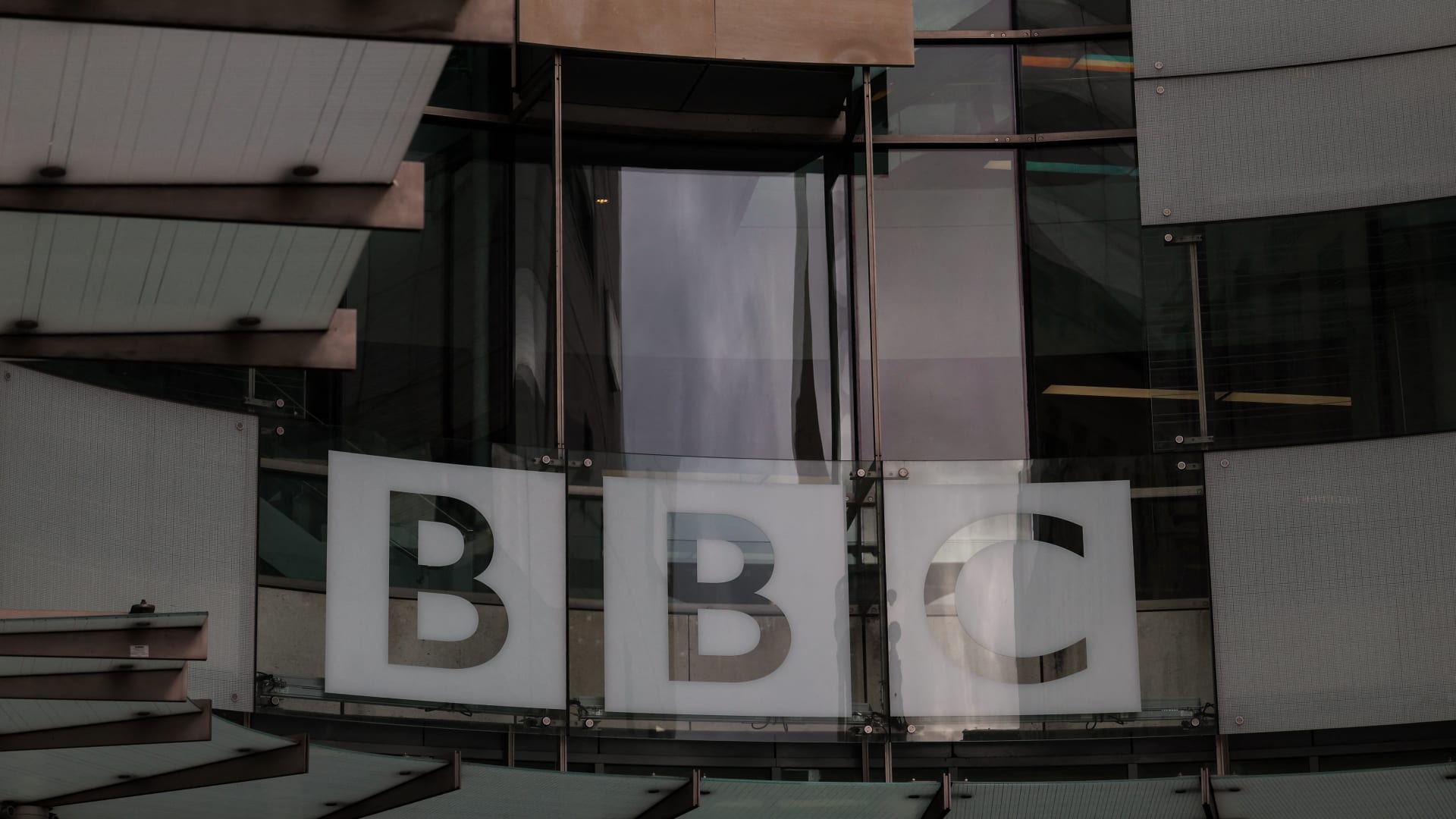 BBC تقدم اعتذرا لترامب بشأن تعديل خطابه في الفيلم الوثائقي